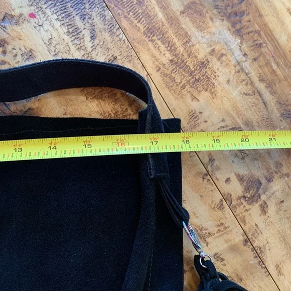 Black suede bucket purse with tassel - Picture 6 of 8